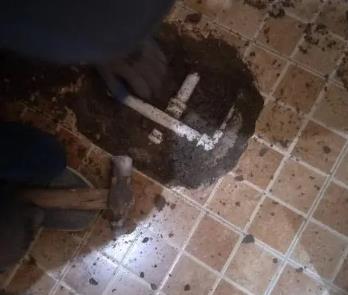 洛浦卫生间漏水维修公司为您分享下卫生间渗水如何处理及注意事项